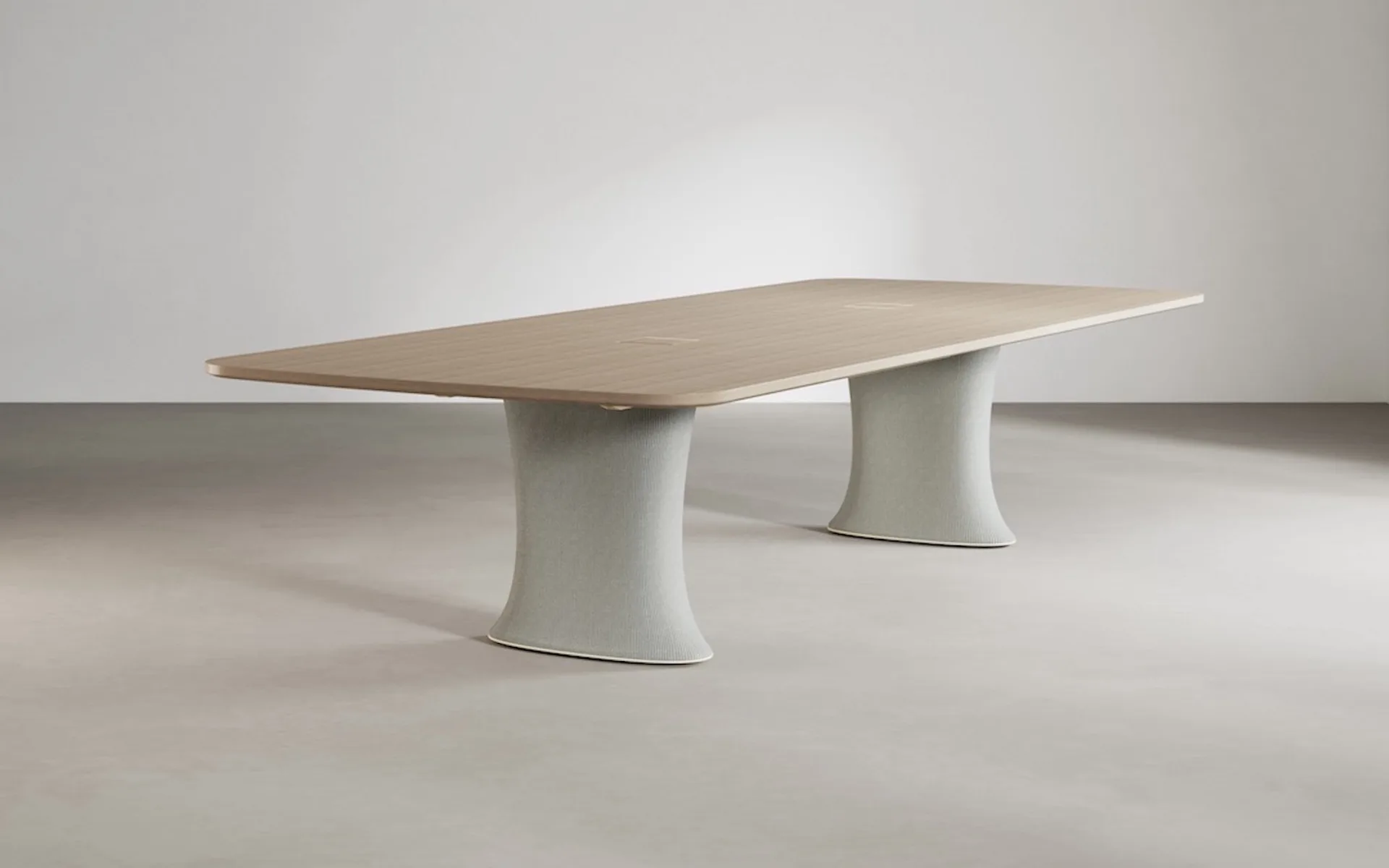The Una conference table—the proud recipient of four Best of NeoCon awards—features a sculptural Flex-Knit base that’s height-adjustable and zero-waste. 